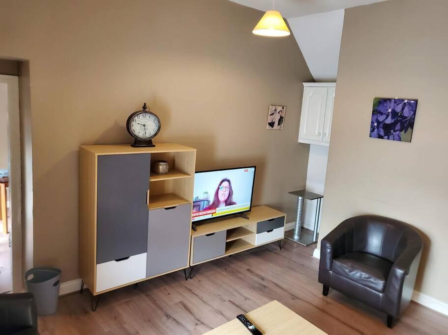 Apt. 2 - Town Centre Apartment Bagenalstown Екстериор снимка